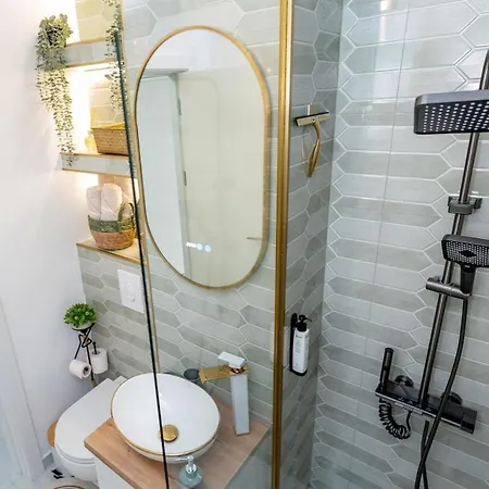 Apartman Glow Retreat, 10 Min To The Sea Năvodari