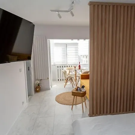 Glow Retreat, 10 Min To The Sea Apartman